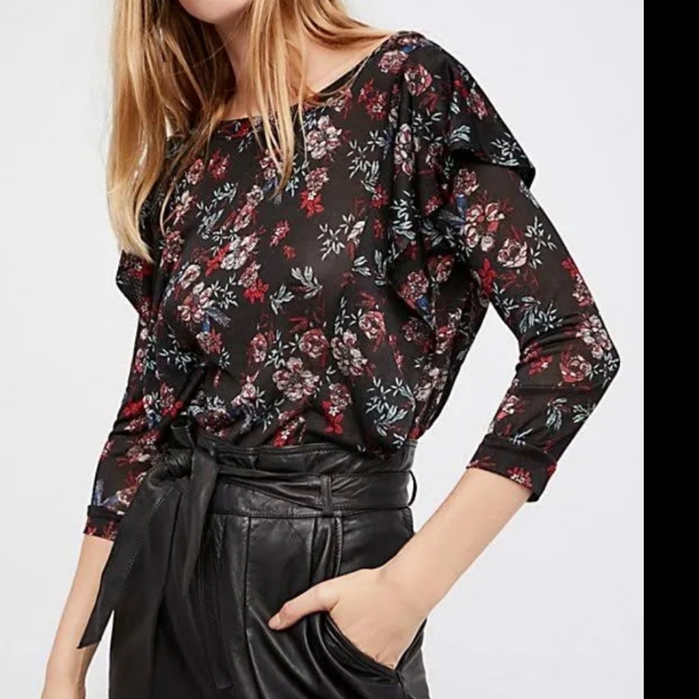 Free People EUC Womens Size Xs 3/4 Sleeve Floral Black Red Blouse Shirt Top Boho